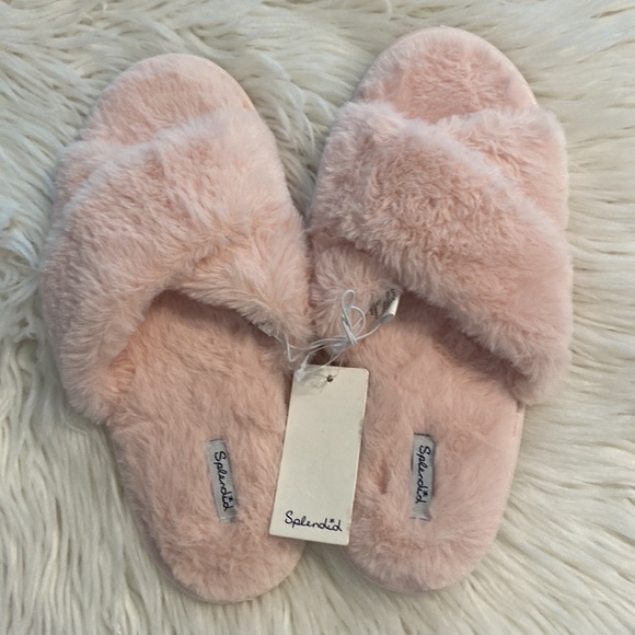 SPLENDID SLIPPERS SIZE M/L BRAND NEW COLOR LIGHT PINK SO FLUFFY - Picture 6 of 8